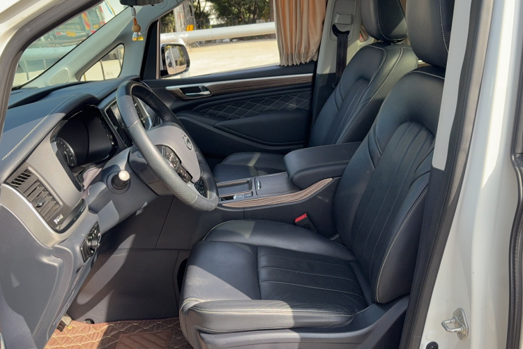 广汽传祺 传祺M8 2019款 320T 至尊版局部细节19