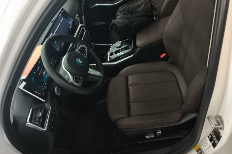 宝马i3 2022款 eDrive 35 L局部细节19