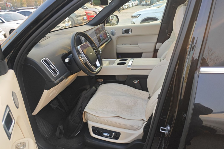 理想汽车 理想L8 2023款 Pro中控内饰19