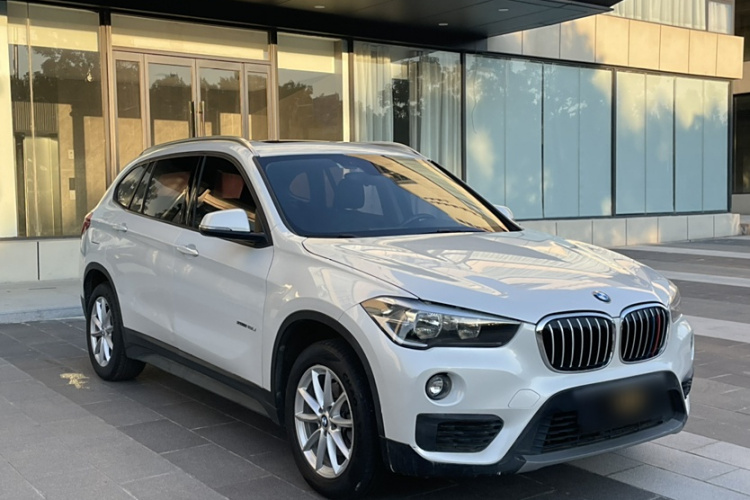 宝马X1 2018款 sDrive18Li 时尚型车身外观6002