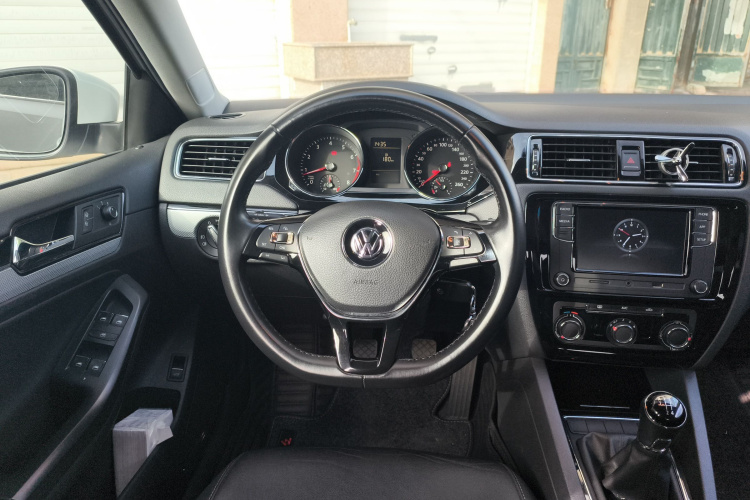 大众 速腾 2015款 230TSI 手动舒适型中控内饰13