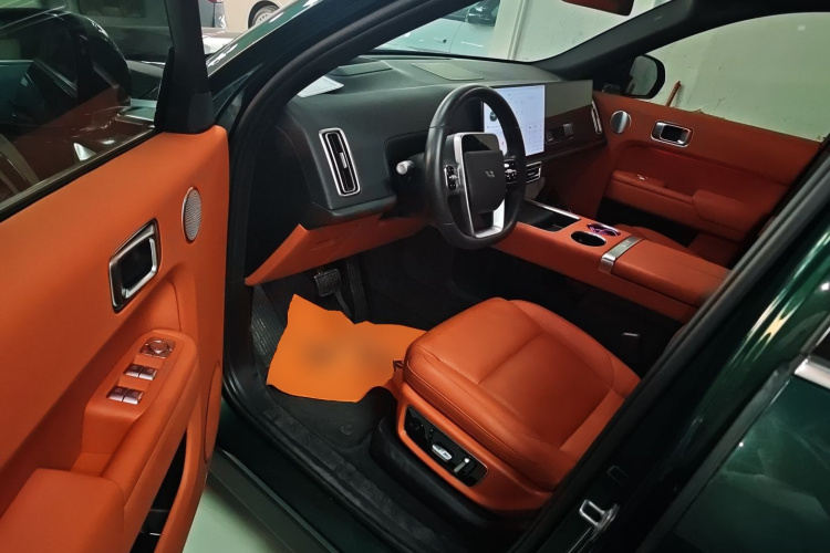 理想汽车 理想L9 2022款 Max中控内饰7003