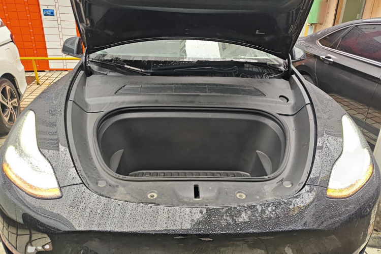 特斯拉 Model Y 2021款 标准续航后驱版局部细节24
