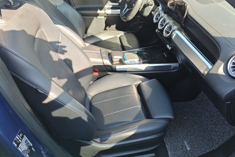 奔驰EQB 2022款 EQB 260局部细节41