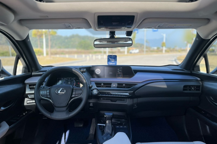 雷克萨斯UX 2020款 200 特别版局部细节9004