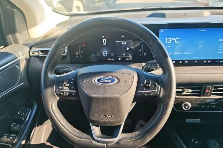 福特 锐界 2021款 PLUS EcoBoost 245 两驱豪锐型 7座局部细节13