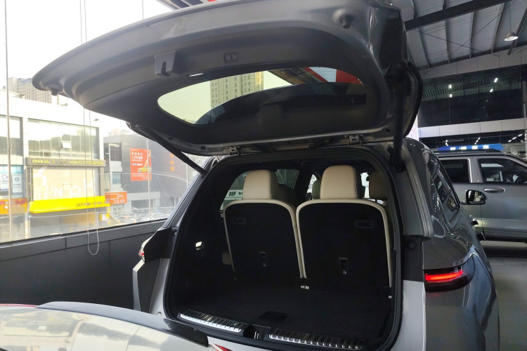 理想汽车 理想L9 2023款 Pro机舱底盘23