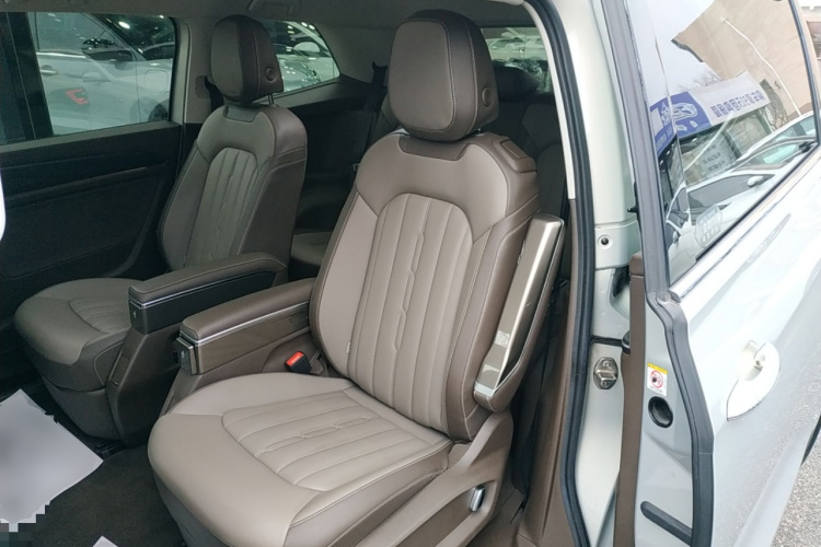 大众 威然 2024款 330TSI 豪华版中控内饰7004