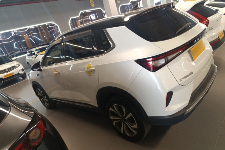 五菱汽车 五菱星辰 2022款 2.0L DHT电速款车身外观4