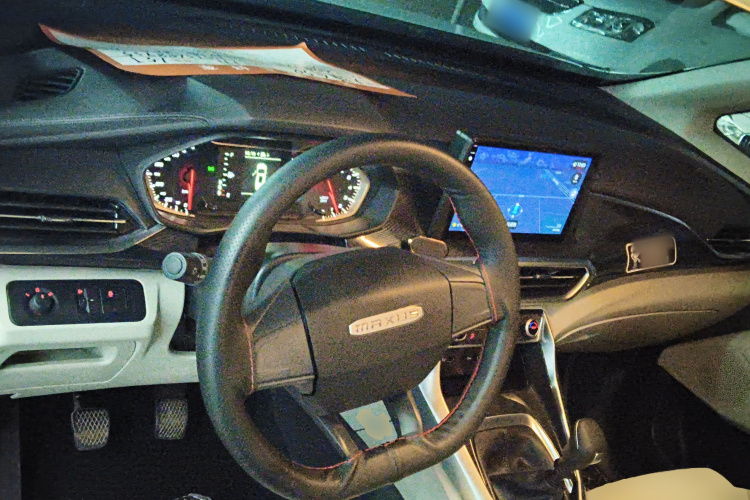 上汽大通MAXUS 大通G50 2023款 1.5T 手动畅游A中控内饰12