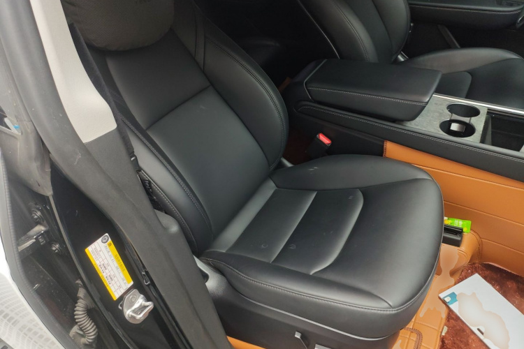 特斯拉 Model Y 2022款 改款 后轮驱动版局部细节41