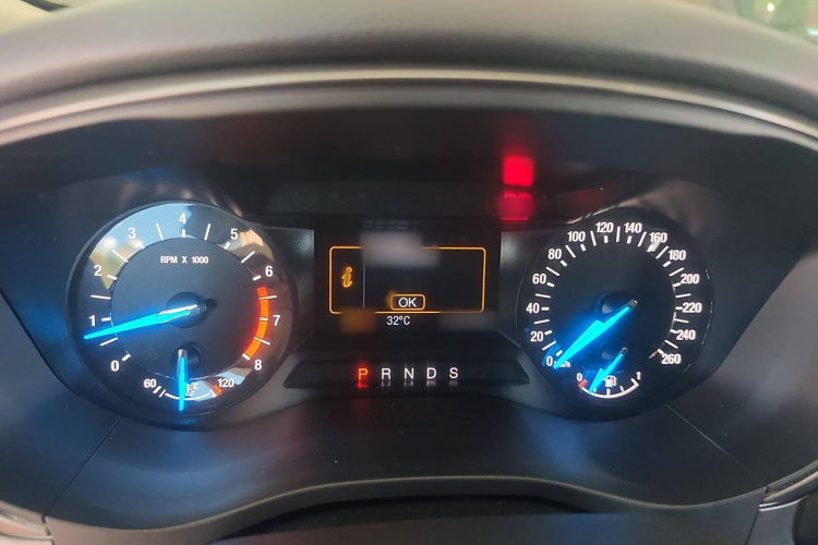 福特 蒙迪欧 2017款 EcoBoost 180 时尚型局部细节14