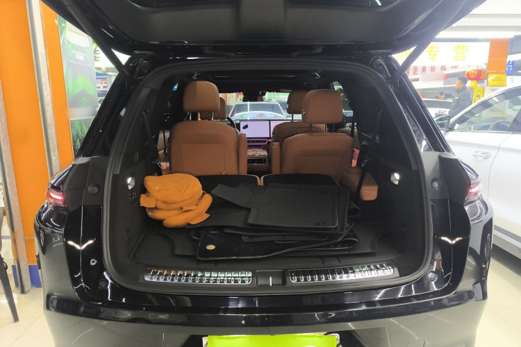 理想汽车 理想L8 2024款 Pro机舱底盘23