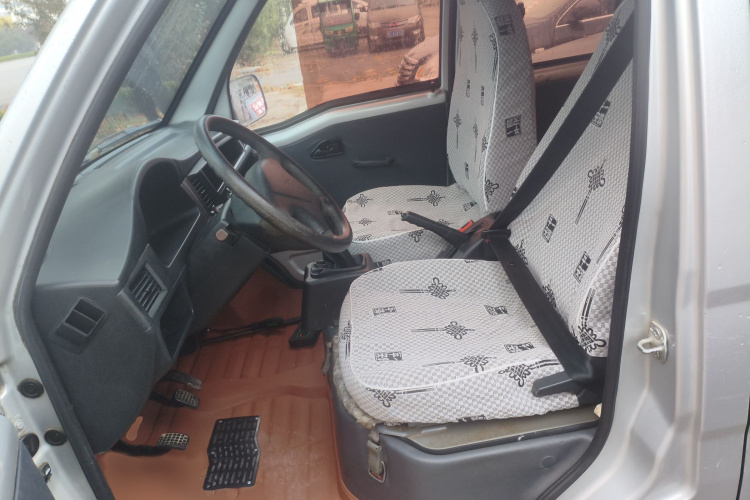 五菱汽车 五菱之光 2015款 1.2L 实用型LSI局部细节19