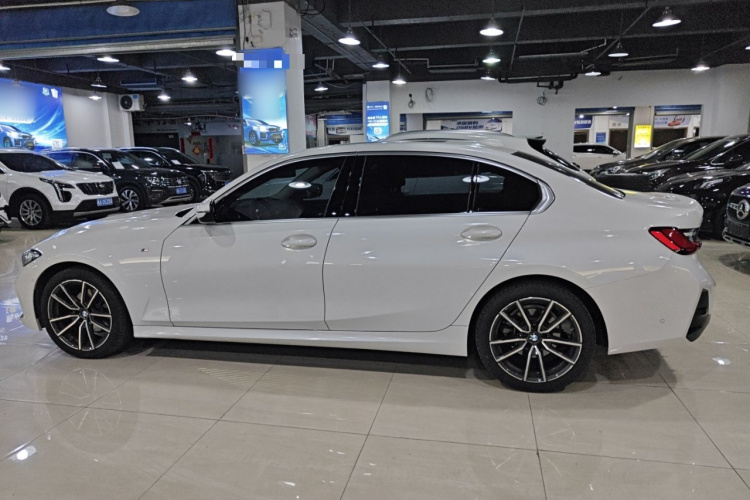 宝马3系 2025款 325Li M运动套装车身外观4