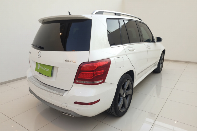 奔驰GLK级 2013款 GLK 300 4MATIC 动感天窗型车身外观7