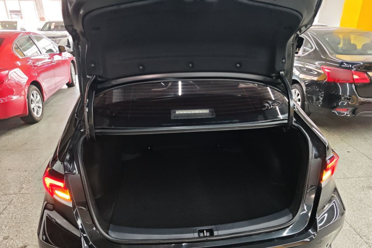 丰田 卡罗拉 2021款 双擎 1.8L E-CVT精英版局部细节23