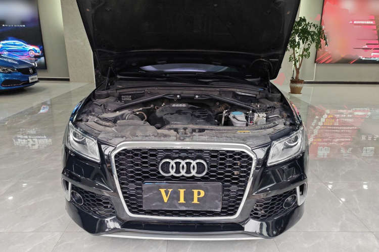 奥迪Q5 2016款 40 TFSI 进取型机舱底盘24