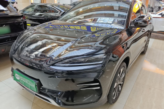 比亚迪 宋PLUS新能源 2025款 EV 520km 尊贵型