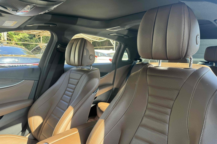 奔驰E级 2021款 改款 E 300 L 运动豪华型中控内饰7005