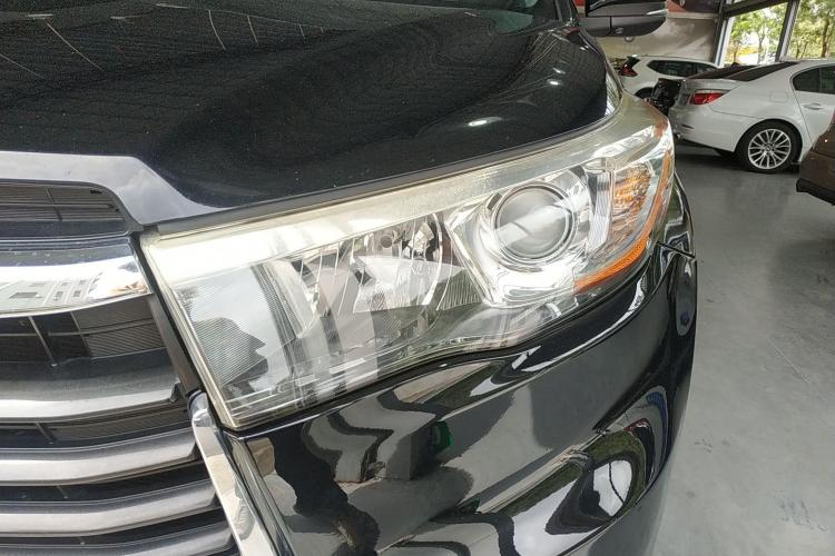 丰田 汉兰达 2015款 2.0T 四驱豪华版 7座局部细节36