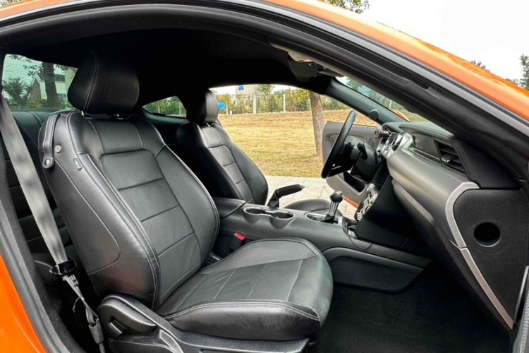 福特 Mustang 2020款 2.3L EcoBoost中控内饰7002