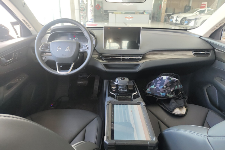 红旗E-QM5 2022款 431km 充电乐享版中控内饰12