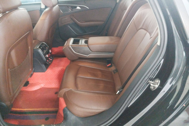 奥迪A6L 2015款 35 FSI quattro 技术型中控内饰21