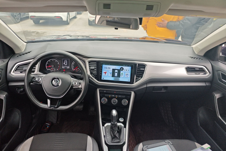 大众 T-ROC探歌 2018款 280TSI DSG两驱进取型 国V中控内饰12