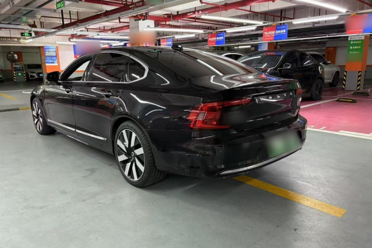 沃尔沃S90新能源 2024款 插电式混动 四驱长续航智雅豪华版车身外观6004