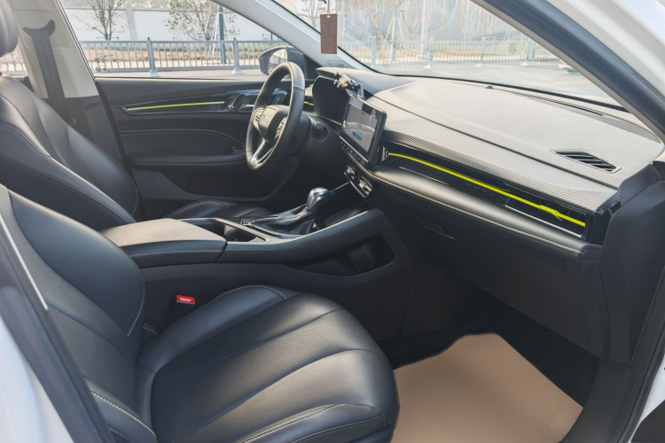 荣威i5 2021款 1.5L CVT钻石版中控内饰7005