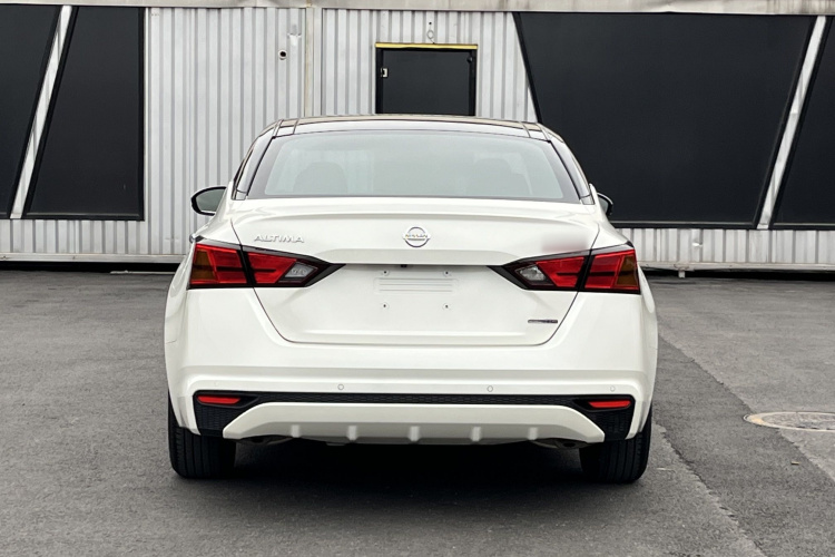 日产 天籁 2021款 2.0L XL 舒适版车身外观6003