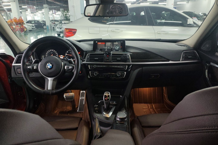 宝马3系 2018款 320Li M运动曜夜版中控内饰12