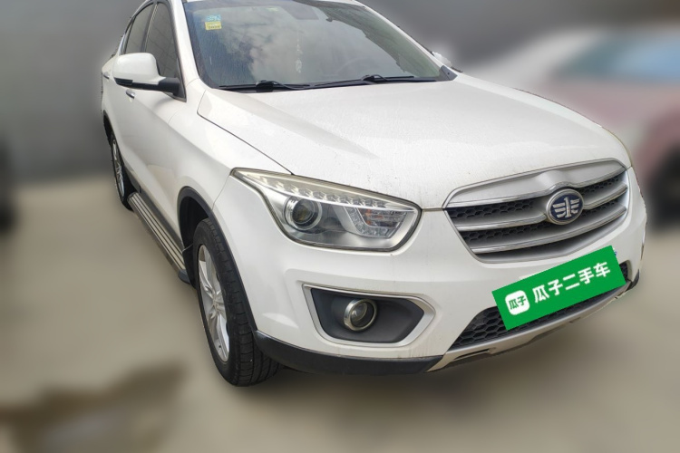 奔腾X80 2015款 2.0L 自动舒适型车身外观3