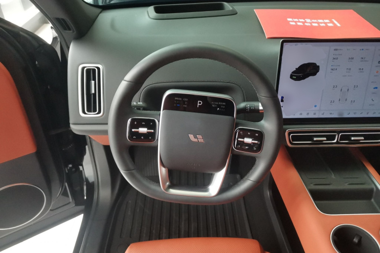 理想汽车 理想L6 2025款 Pro 智能焕新版中控内饰13