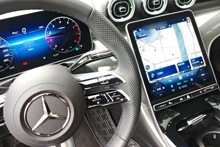 奔驰C级 2025款 改款 C 260 L 运动版局部细节18