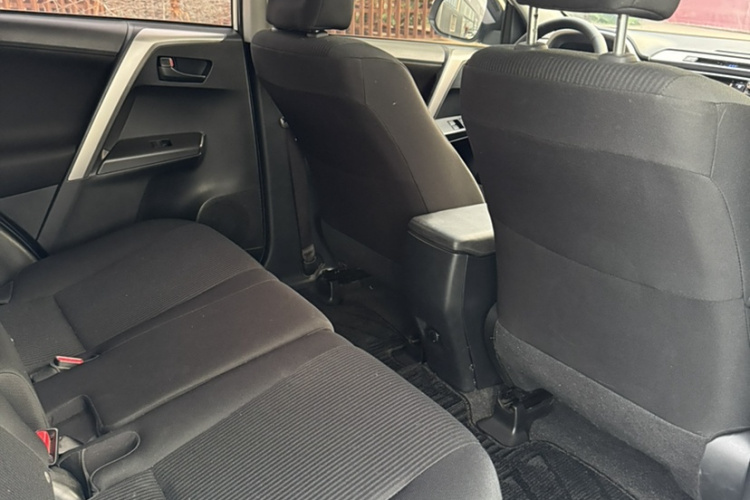 丰田 RAV4荣放 2016款 2.0L CVT两驱风尚版 国V中控内饰7002