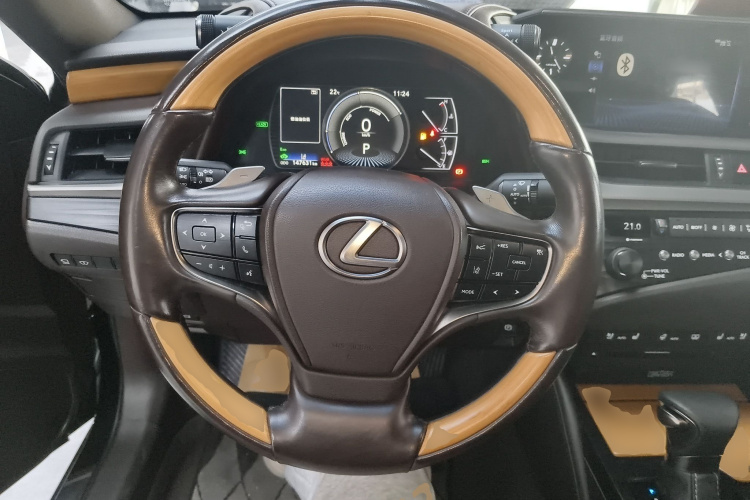 雷克萨斯ES 2020款 300h 行政版中控内饰13