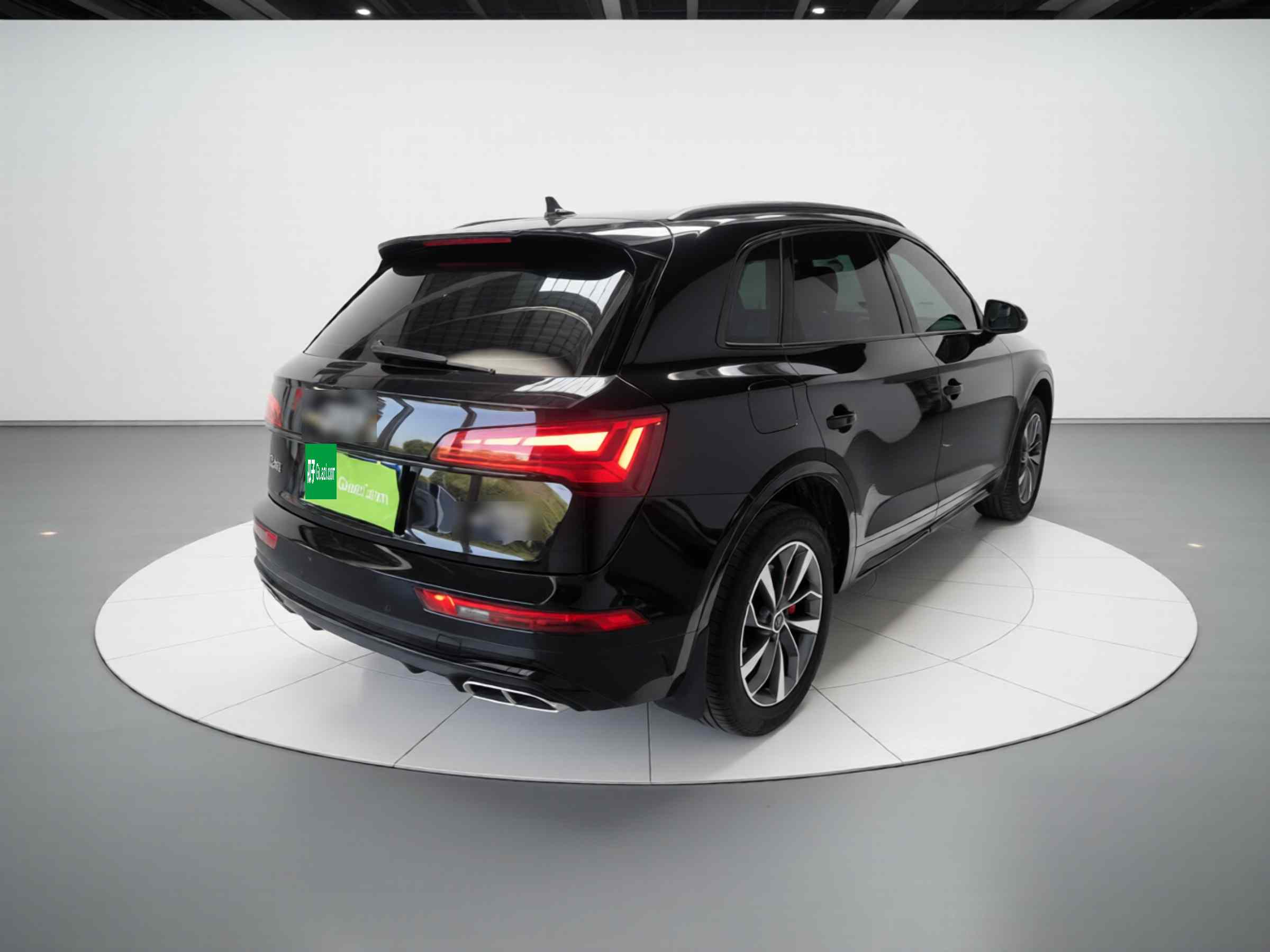 奥迪Q5L 2025款 45周年典藏版 40 TFSI 豪华动感型(4)