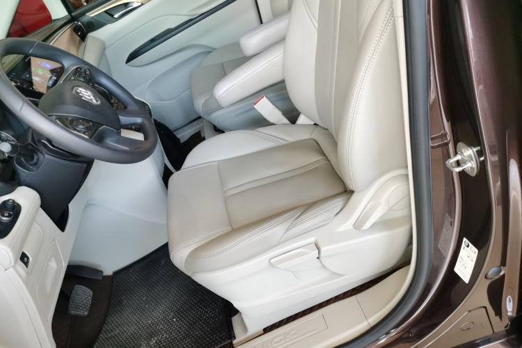 别克GL8 2017款 ES 28T 舒适型 国V局部细节19