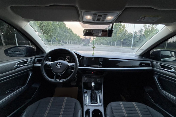 大众 朗逸 2019款 280TSI DSG舒适版 国VI中控内饰7001