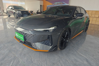 长安UNI-V 2024款 1.5T 尊贵运动型