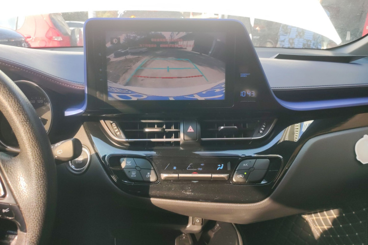 丰田C-HR 2018款 2.0L 领先天窗版 国V局部细节16