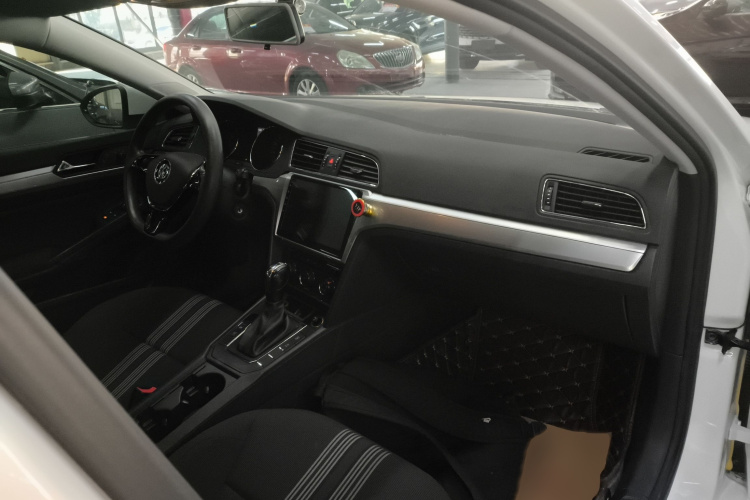 大众 凌渡 2018款 230TSI DSG风尚版中控内饰7002