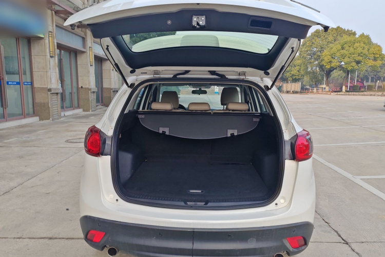 马自达CX-5 2013款 2.0L 自动两驱舒适型机舱底盘23