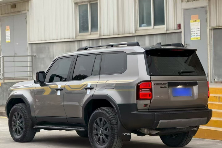 丰田 普拉多 2024款 2.4T 悍野WX版 6座车身外观6003