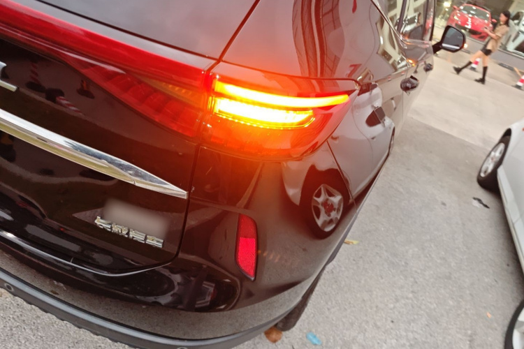 哈弗H6 2021款 第三代 1.5T 自动两驱Pro车身外观9