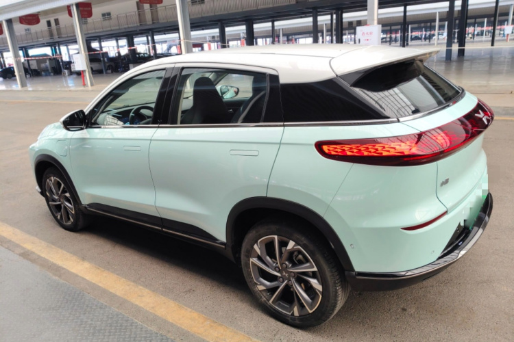 小鹏G3 2021款 G3i 520N车身外观4