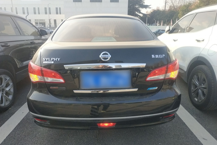 日产 轩逸 2016款 经典 1.6XE 手动领先版车身外观6004