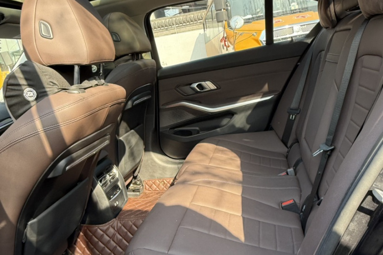 宝马3系 2021款 改款二 325Li M运动套装中控内饰7007